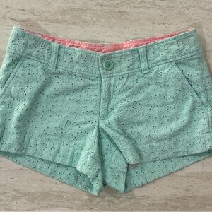 Lilly Pulitzer Walsh eyelet shorts 💚 Size 4
